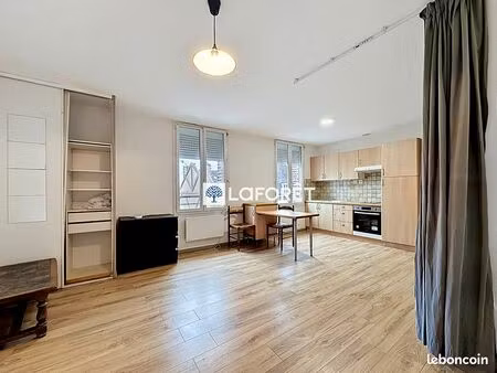 studio 1 pièce 30 m²