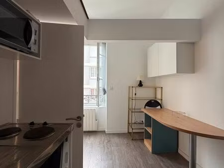 studette à louer