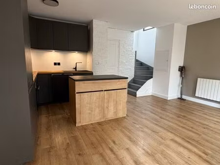 à louer - beau duplex t3 59m² non meublé avec terrasse & parking - chartrons  bordeaux