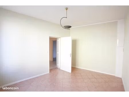 beau t3 de 56m² proche du centre ville