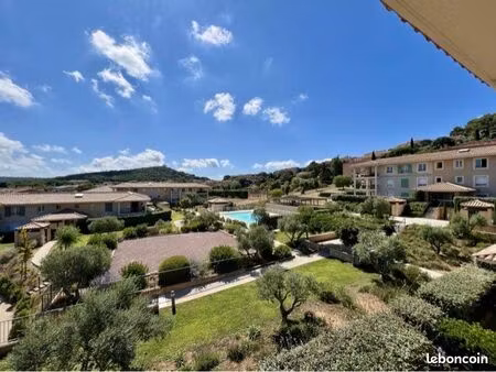 luxueux t2 avec terrasse  piscine  garage et ascenseur