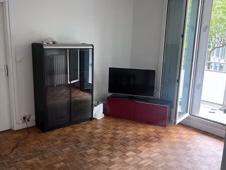 sous location gentilly 950 f2