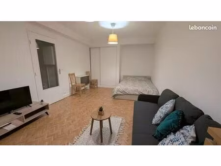 t1 meublé 29m² - proche rer a et bords de seine
