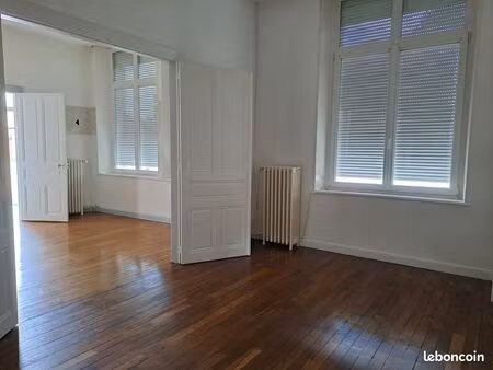 appartement t4 de 81 m² en rez-de-chaussée