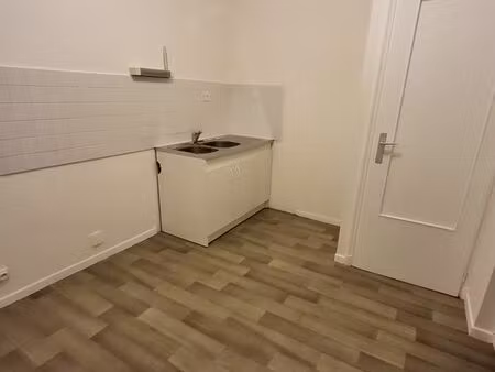 local professionnel en rdc profession libérale – 55 m² – cité du design