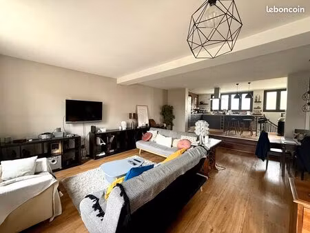 maison 7 pièces 143 m²