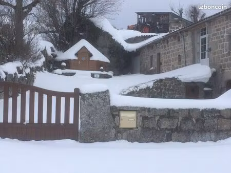ensemble de 3 gîtes sur chemin de compostelle