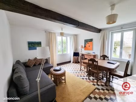 propriété 3 pièces 71 m²