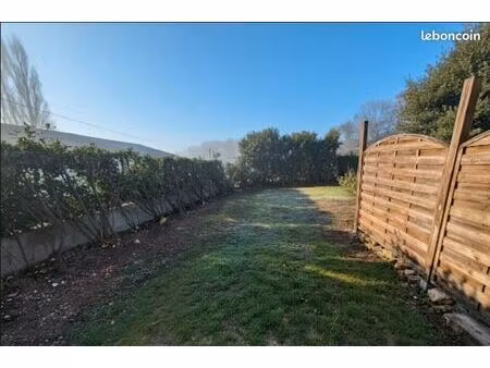 appartement en rez de jardin avec jardin 5 min de decize à sougy sur loire
