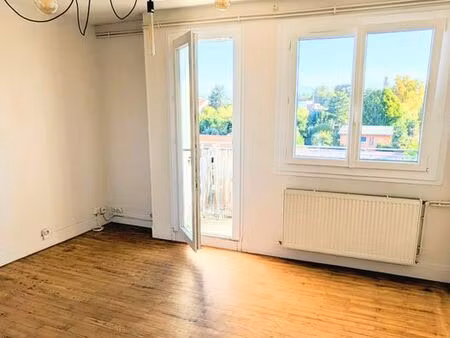 appartement t3 lumineux - 51m² - quartier arsenal - centre-ville tarbes