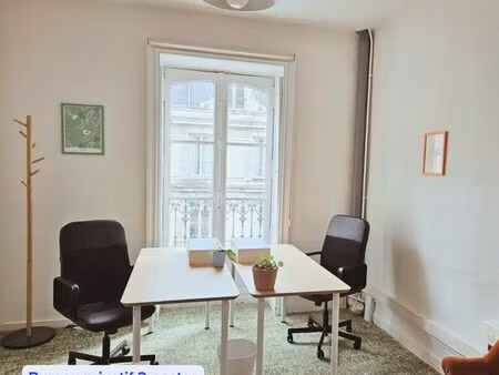 location jolis bureaux meublés privatifs env. 12m² - hypercentre à 2 pas de l'erdre