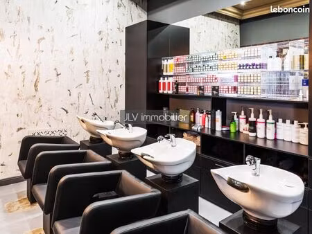 local coiffure 60 m²