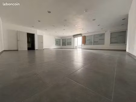 local commercial de 115 m²