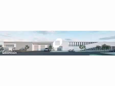 local d'activité 2 562 m²