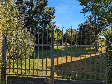 terrain de 1886 m2 avec garage