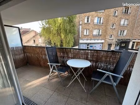 appt 2 pièces 150m de la gare d’athis terrasse et parking