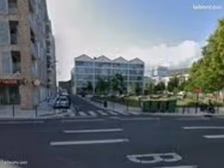 parking emplacement sécurisé dans résidence bordeaux cité du vin