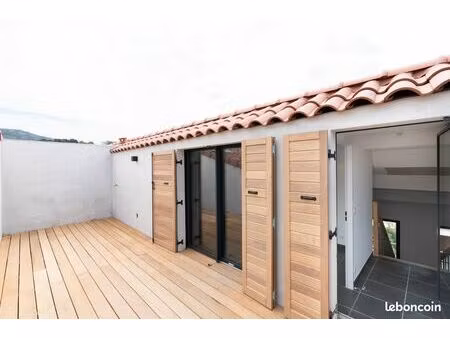 t3 duplex neuf / bormes les mimosas / le pin de bormes