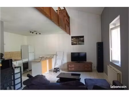 à louer – studio 60 m² au cœur du pouzin