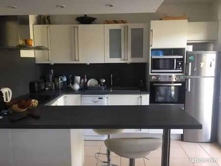 appartement t3 55m2 et belle terrasse de 10m2