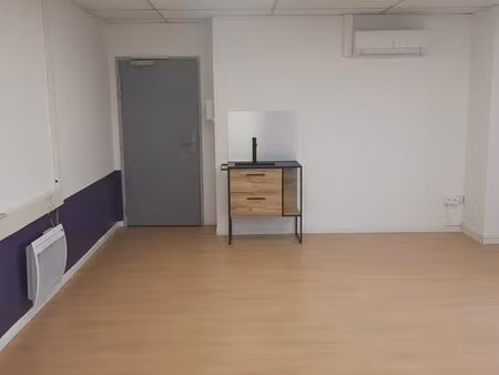 local et bureau 45m² carcassonne cite2