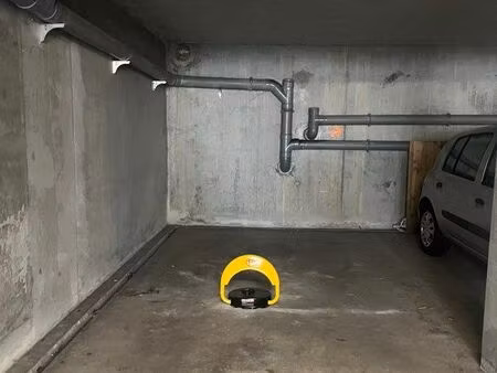 place de parking merignac capeyron sous sol securisé