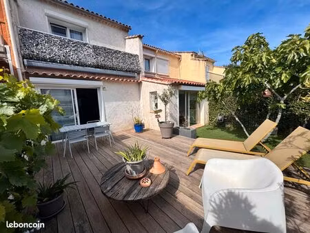 à vendre à la crau – villa t4 avec jardin  proche centre et écoles