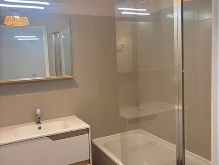 t2 avec balcon – refait à neuf