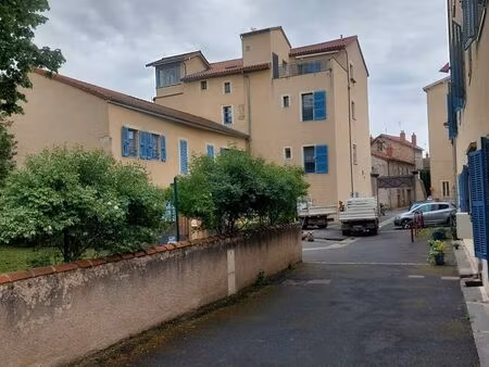 f2 52 m2 dans résidence avec ascenseur