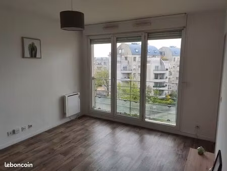 studio gare cergy le haut