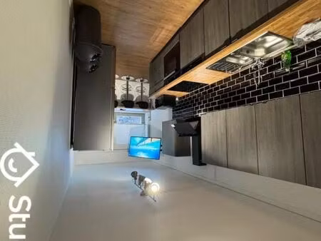 chambre 1 pièce 12 m²