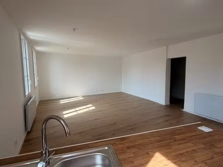 logement t4 900 de loyer