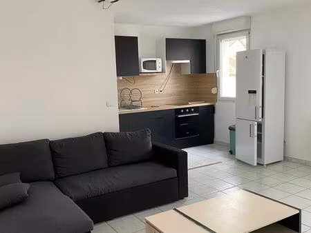 appartement t2 avec terrasse et place de parking