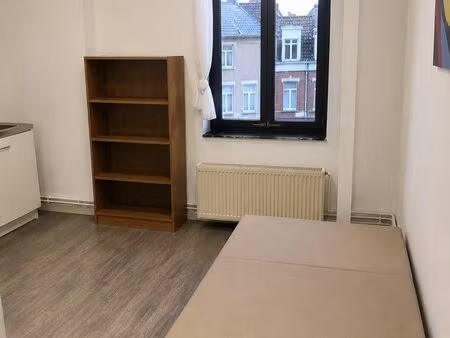 studio lumineux 18m2