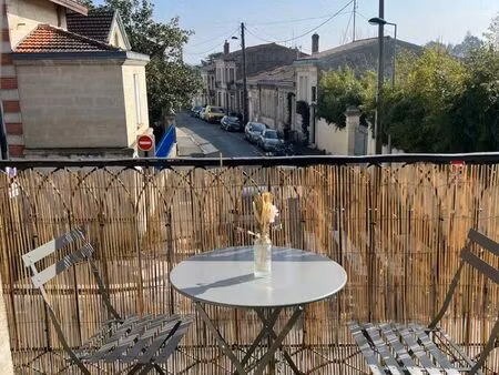beau studio avec balcon et clim bagatelle talence