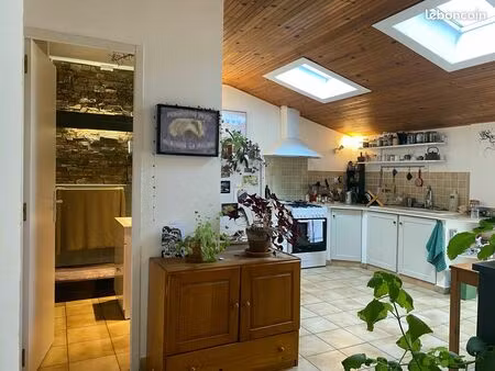 part. loue triplex 88m2 selo meublé