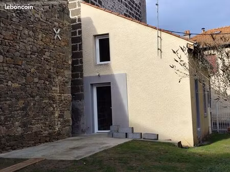 maison 2 chambres avec terrain centre langeac