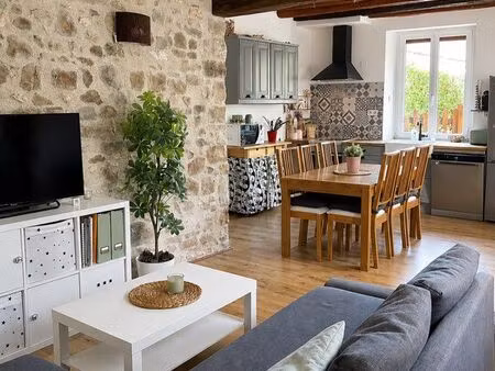 charmante maison de ville en plein cœur de milly-la-forêt