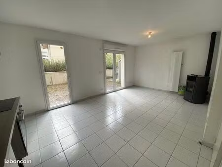 villa 3 pièces 60 m²