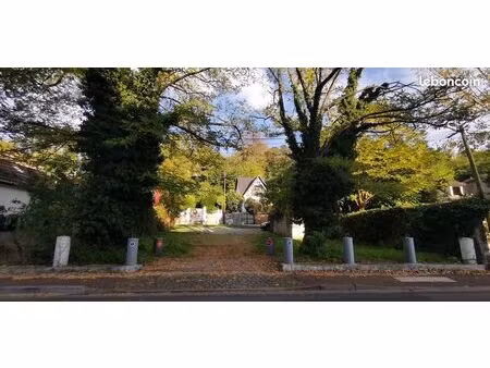 terrain constructible à vendre sur les bords de la marne  à l’est de paris