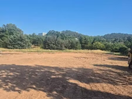 terrain 1 105 m² saint raphael