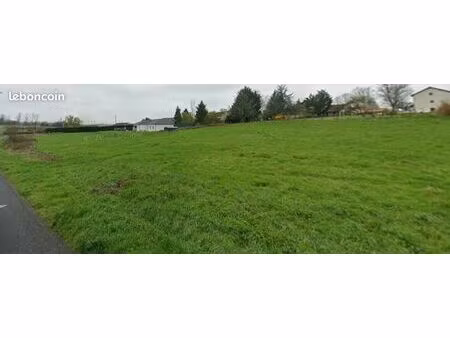 terrain constructible 1693 m2 - saint victor (03410)