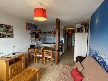 studio 1 pièce 30 m²
