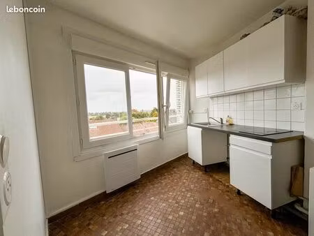studio 30m2 - vue sur champs