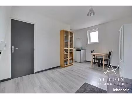 studio 1 pièce 22 m²