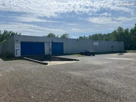local d'activité 1 200 m²