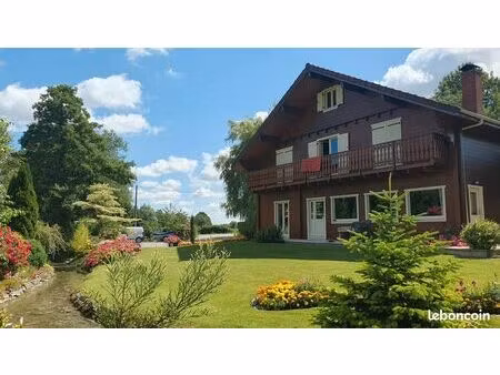 chalet 9 pièces 220 m²