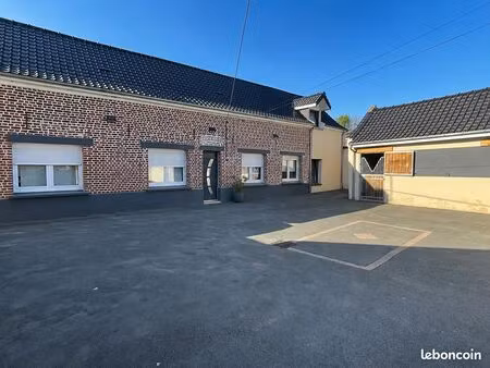 maison 7 pièces 180 m²