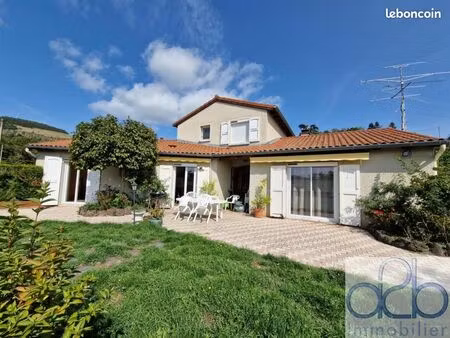 villa 5 pièces 180 m²