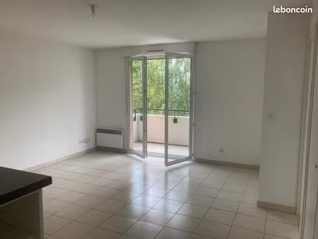 appartement 2 pièces 460/mois